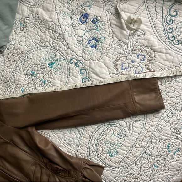 Browns’ Soft leather peplum style fall jacket - Picture 10 of 10